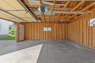 1406 Walnut St, Oshkosh, WI 54901 - Photo 32