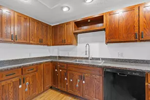 1406 Walnut St, Oshkosh, WI 54901 - Photo 12