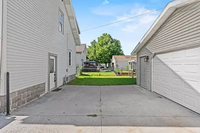 1406 Walnut Street, Oshkosh, WI 54901 - Photo 28