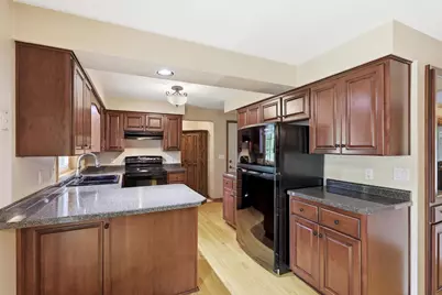 2900 E Lourdes Drive, Appleton, WI 54915 - Photo 8