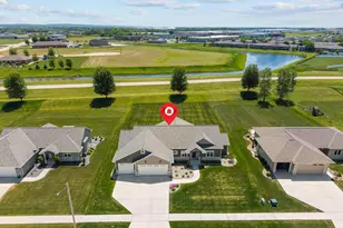 2157 Fox Pt Cir, De Pere, WI 54115 - Photo 2