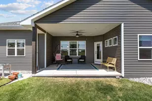2157 Fox Pt Cir, De Pere, WI 54115 - Photo 14