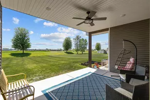 2157 Fox Pt Cir, De Pere, WI 54115 - Photo 16