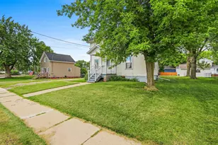 210 River St, Neenah, WI 54956 - Photo 46
