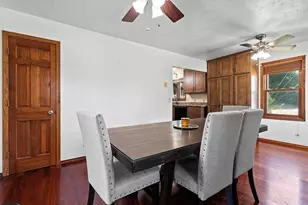 2100 Hillside Ln, Green Bay, WI 54302 - Photo 14