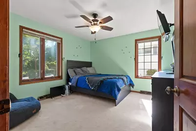 2100 Hillside Lane, Green Bay, WI 54302 - Photo 22