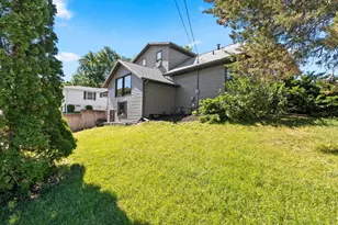 2100 Hillside Ln, Green Bay, WI 54302 - Photo 36