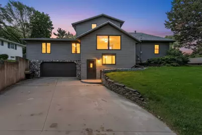 2100 Hillside Lane, Green Bay, WI 54302 - Photo 32