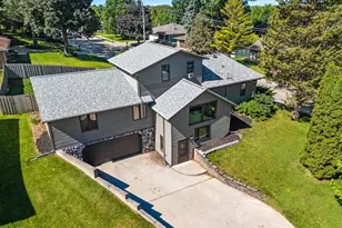 2100 Hillside Ln, Green Bay, WI 54302 - Photo 40
