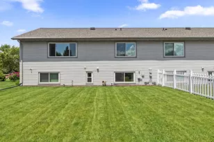 1329 S Franco Ct, De Pere, WI 54115 - Photo 42