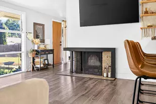 1304 Division St, Green Bay, WI 54303 - Photo 6