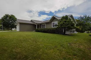 1054 Sycamore Tree Dr, Fond du Lac, WI 54935 - Photo 36