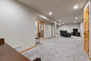 1054 Sycamore Tree Dr, Fond du Lac, WI 54935 - Photo 20