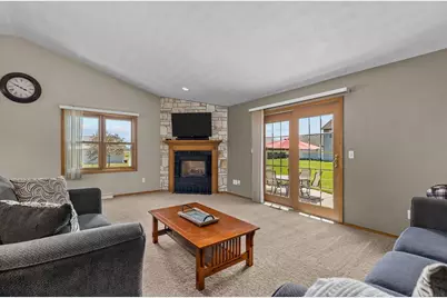 2071 Greengrove Street, Kaukauna, WI 54130 - Photo 6