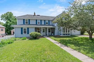 27 9th St, Clintonville, WI 54929 - Photo 1