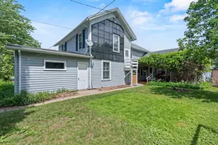 27 9th St, Clintonville, WI 54929 - Photo 38