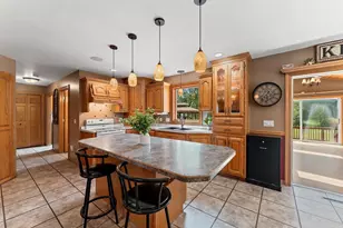 421 Woodrow Ct, Denmark, WI 54208 - Photo 12