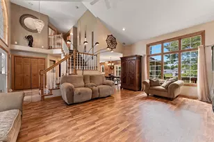 421 Woodrow Ct, Denmark, WI 54208 - Photo 6