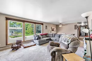 1602 Bruce Ln, Green Bay, WI 54304 - Photo 4