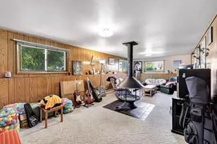 1602 Bruce Ln, Green Bay, WI 54304 - Photo 12