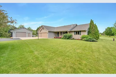 3605 Solitude Road, De Pere, WI 54115 - Photo 10