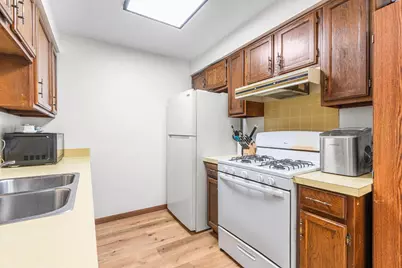 706 N Hawthorne Drive, Appleton, WI 54915 - Photo 8