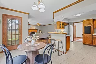 1012 Pendleton Rd, Neenah, WI 54956 - Photo 12