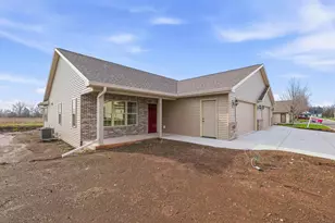 336 Twilight Trail, Fond du Lac, WI 54937 - Photo 1