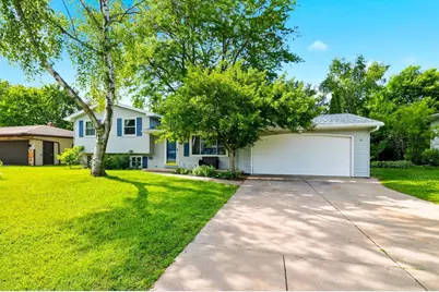 2539 Mary Jo Drive, Green Bay, WI 54311 - Photo 2