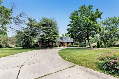 675 Sunset Circle, Green Bay, WI 54301 - Photo 6