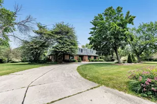 675 Sunset Cir, Green Bay, WI 54301 - Photo 6