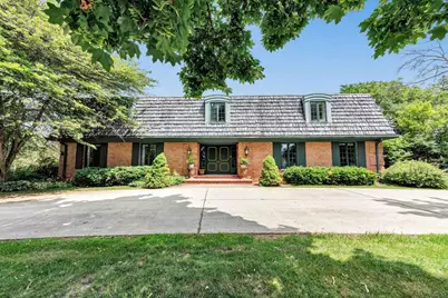 675 Sunset Circle, Green Bay, WI 54301 - Photo 2
