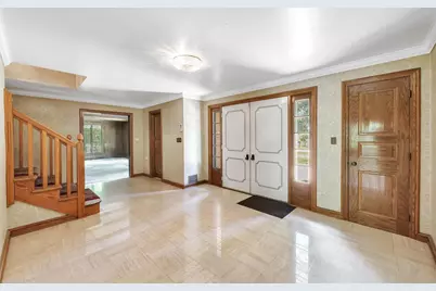 675 Sunset Circle, Green Bay, WI 54301 - Photo 6