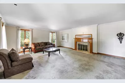 675 Sunset Circle, Green Bay, WI 54301 - Photo 10