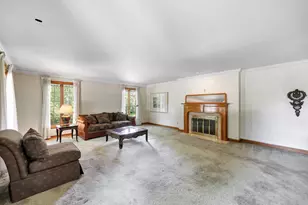 675 Sunset Cir, Green Bay, WI 54301 - Photo 10