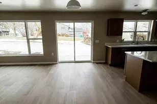 426 Village Ln, Ripon, WI 54971 - Photo 8