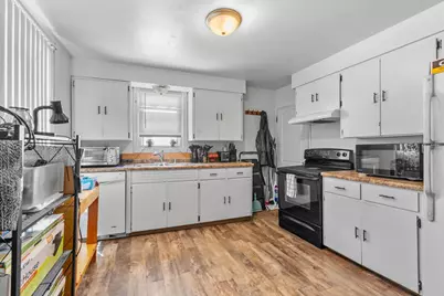 1427 W College Avenue, Appleton, WI 54914 - Photo 6