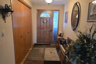 1430 Silverwood Ln, Neenah, WI 54956 - Photo 2