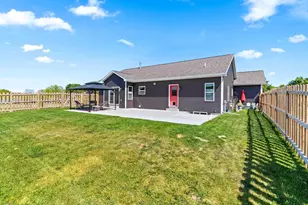 606 W 3rd St, Shawano, WI 54166 - Photo 46