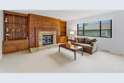 892 Bishop Court, Fond du Lac, WI 54935 - Photo 6