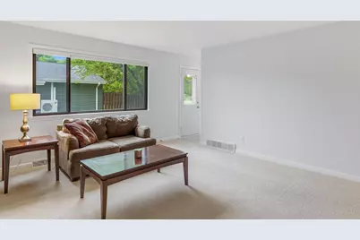 892 Bishop Court, Fond du Lac, WI 54935 - Photo 2
