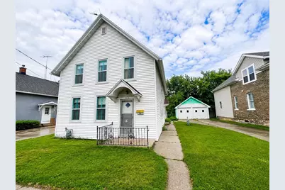 927 S 23rd Street, Manitowoc, WI 54220 - Photo 1