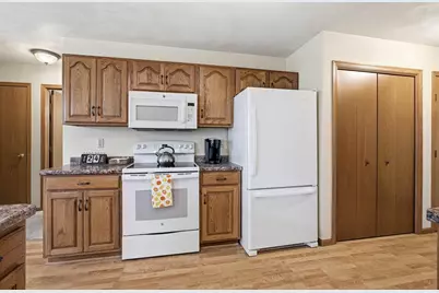 1102 Carriage Circle, Fond du Lac, WI 54935 - Photo 6