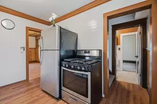 662 W Winneconne Ave, Neenah, WI 54956 - Photo 4