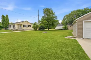 498 W Division St, Fond du Lac, WI 54935 - Photo 32