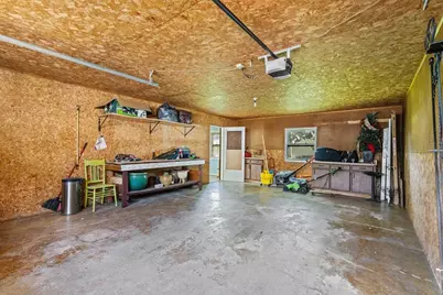 135 W 23rd Avenue, Oshkosh, WI 54902 - Photo 38