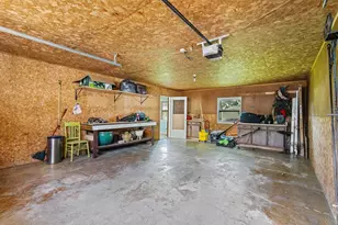 135 W 23rd Ave, Oshkosh, WI 54902 - Photo 38