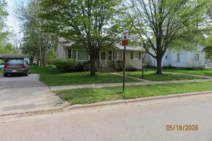 312 W 3rd St, Shawano, WI 54166 - Photo 2