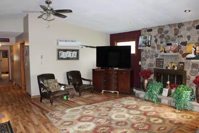 212 Highview Avenue, Shawano, WI 54166 - Photo 6