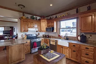 103 N Warrington Ave, Cecil, WI 54111 - Photo 4